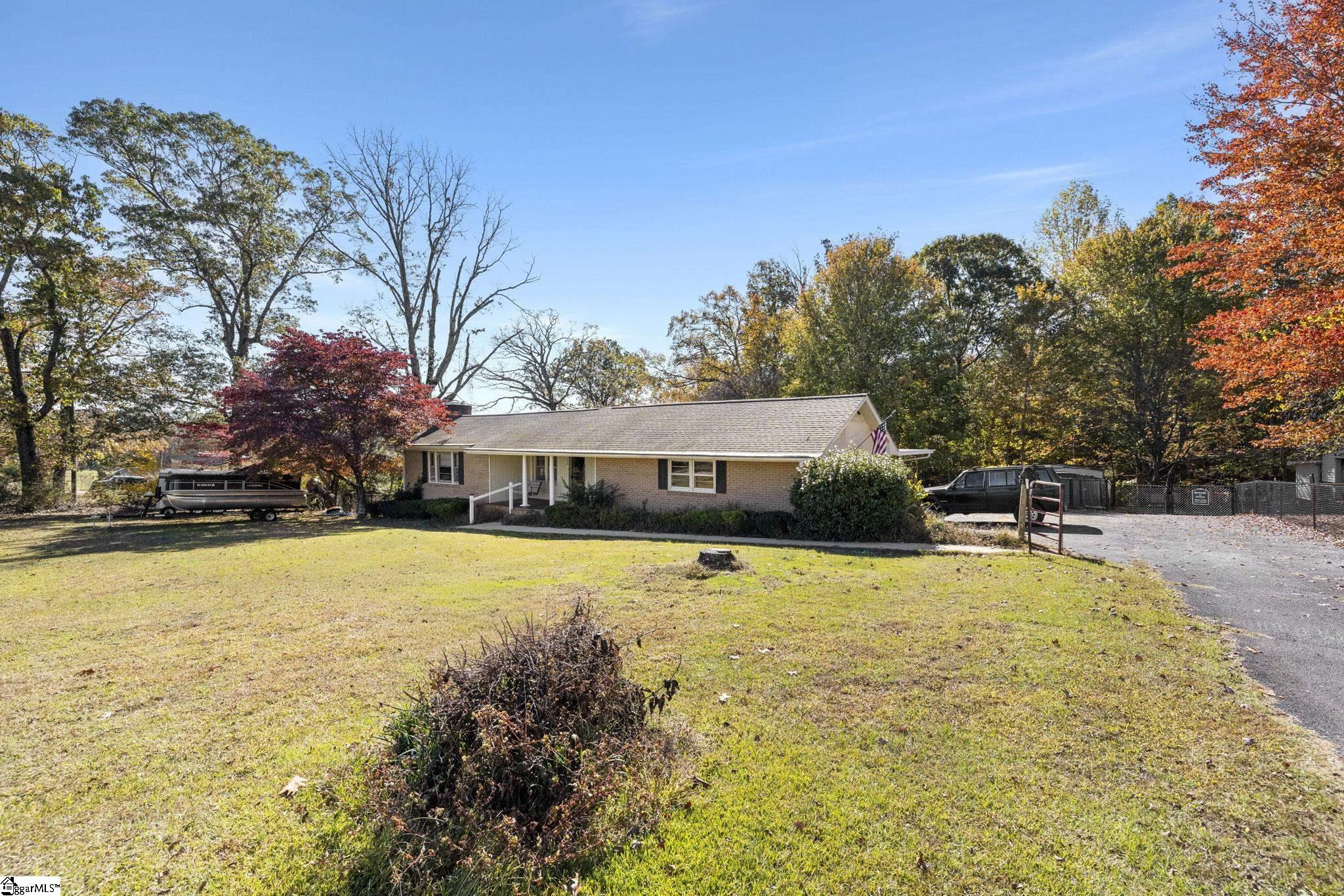 155 Ferguson Road Pickens, SC 29671 - Photo 3 of 40