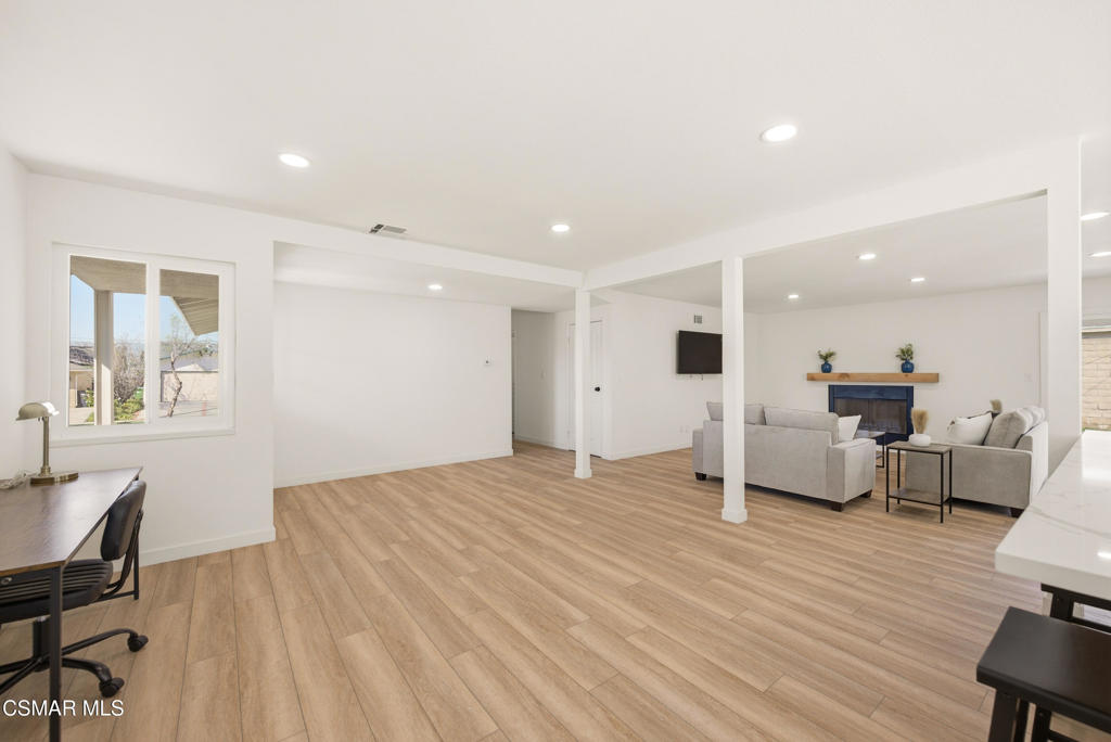 952 Moffatt Circle Simi Valley, CA 93065 - Photo 22 of 44