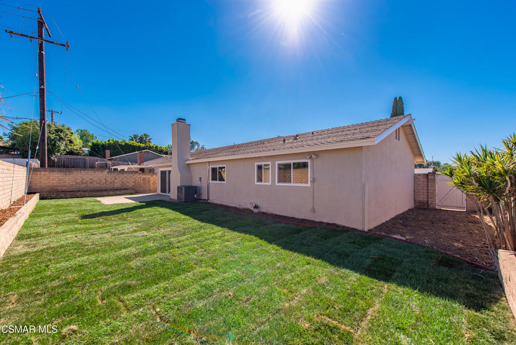 952 Moffatt Circle Simi Valley, CA 93065 - Photo 24 of 44