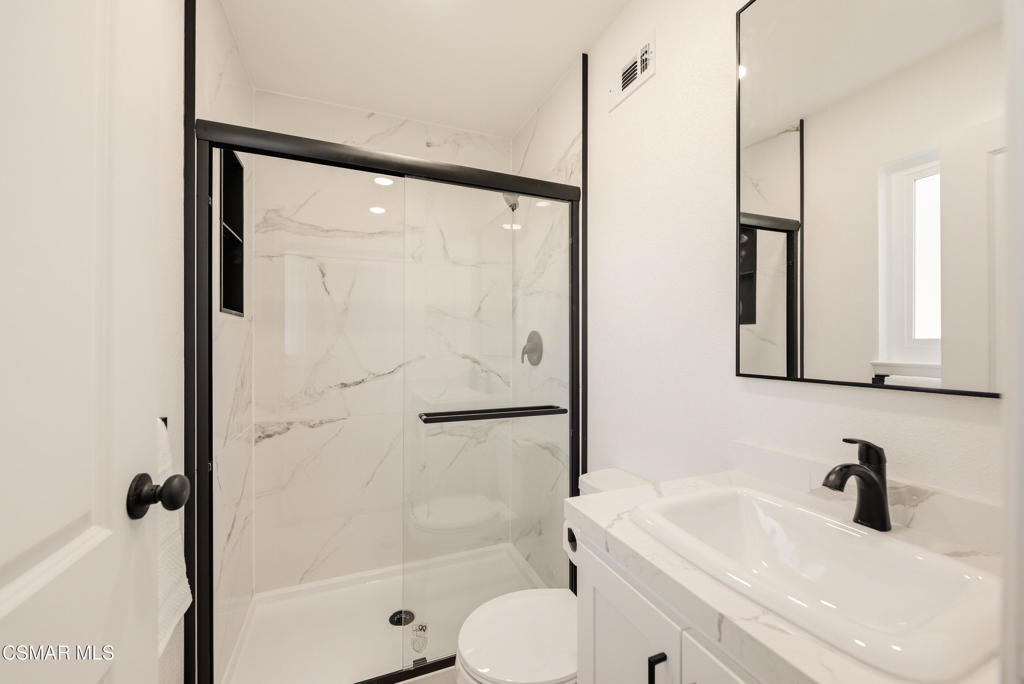 952 Moffatt Circle Simi Valley, CA 93065 - Photo 28 of 44