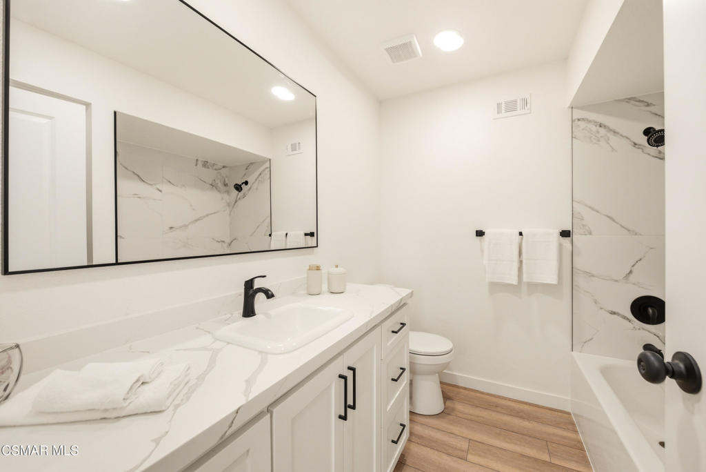 952 Moffatt Circle Simi Valley, CA 93065 - Photo 32 of 44