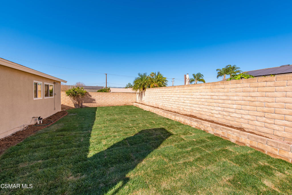 952 Moffatt Circle Simi Valley, CA 93065 - Photo 34 of 44