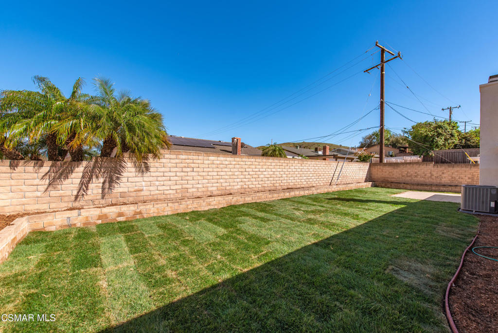 952 Moffatt Circle Simi Valley, CA 93065 - Photo 35 of 44