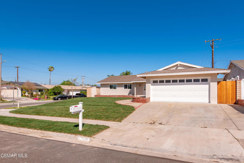 952 Moffatt Circle Simi Valley, CA 93065 - Photo 41 of 44