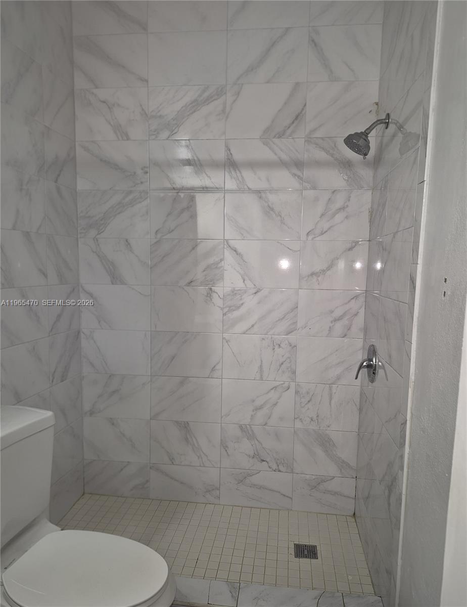 18111 Northwest 68th Avenue, Unit F103 Hialeah, FL 33015 - Photo 8 of 9