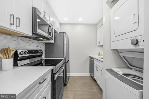 $275,000 | 1763 Columbia Road Northwest, Unit 409, Washington, DC 20009
