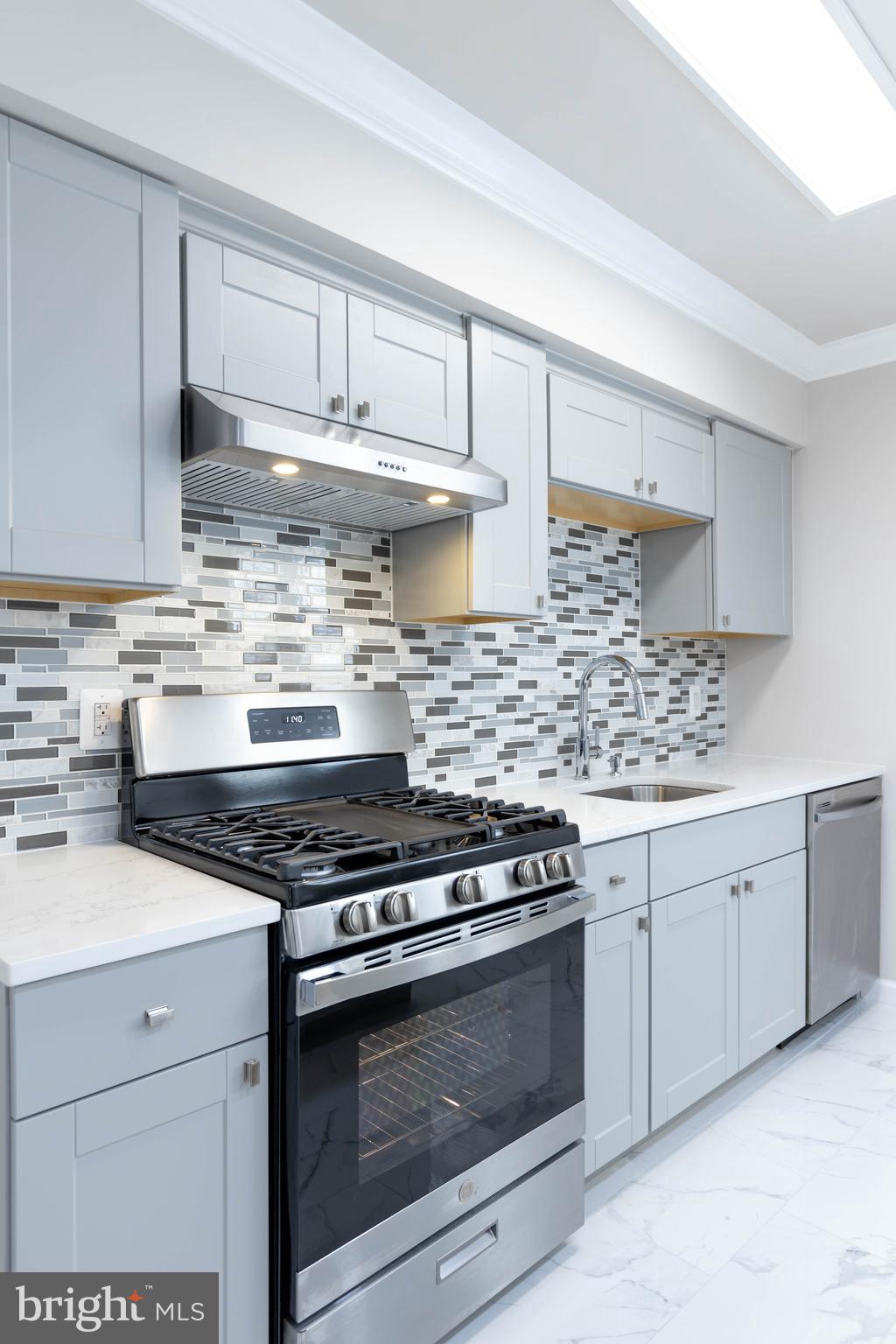 2636 South 73rd Street Philadelphia, PA 19153 - Photo 16 of 34 Kitchen