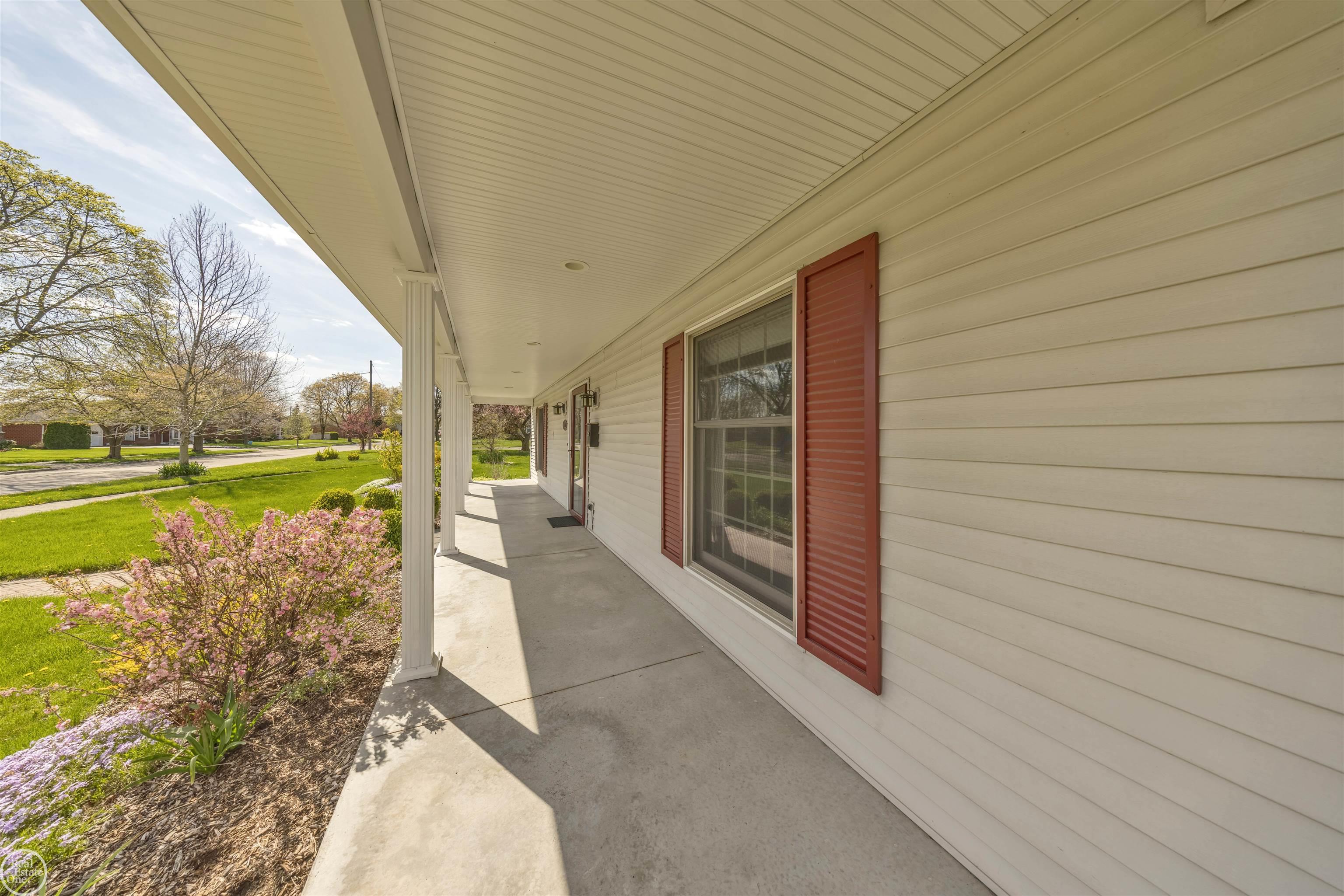 4132 Amherst Road Royal Oak, MI 48073 - Photo 37 of 49