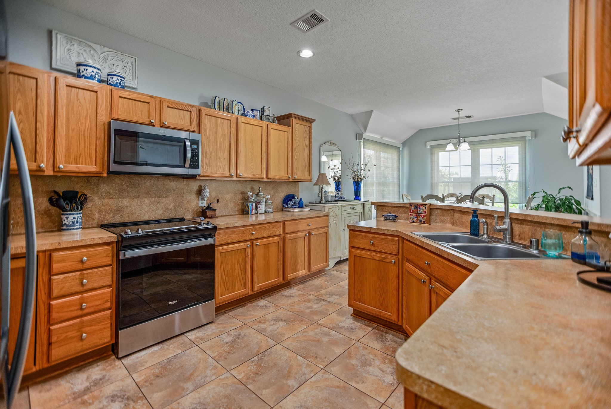509 Seakist Road Port Lavaca, TX 77979 - Photo 17 of 48 Main Home Kitchen