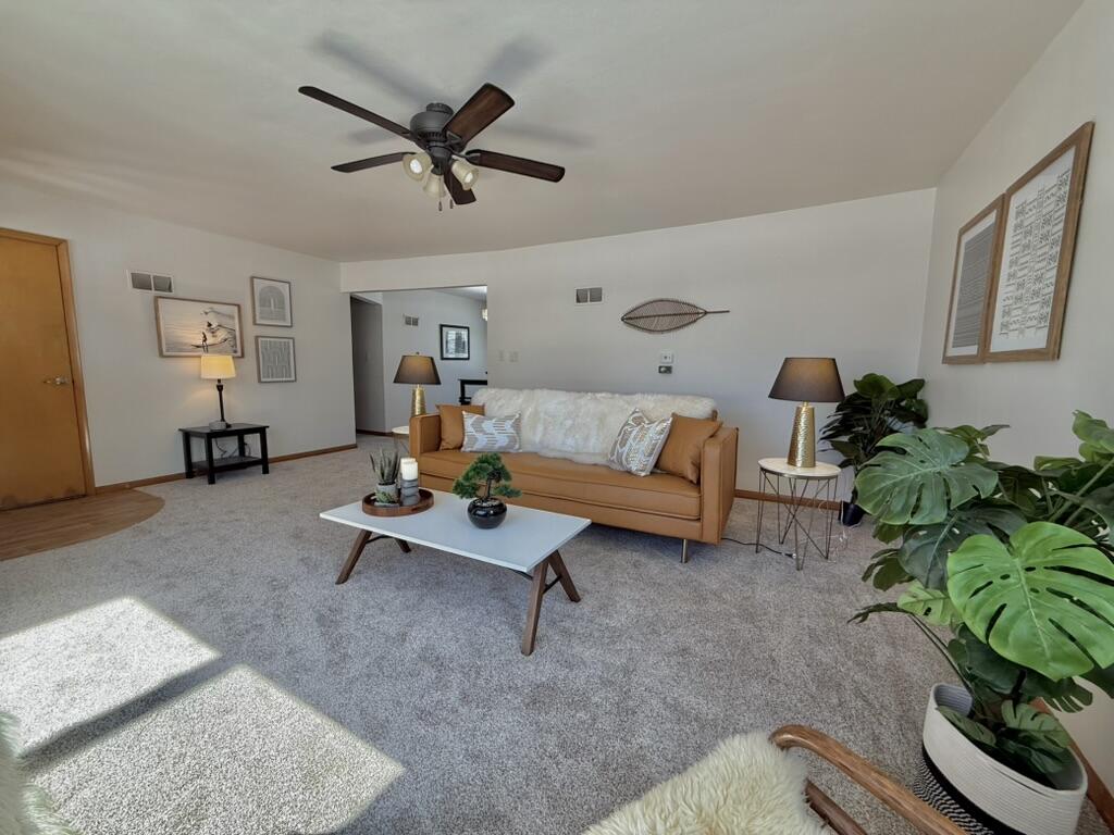 609 North Cedar Street Horicon, WI 53032 - Photo 4 of 25 398E0FA7-609F-4C96-9CA2-55E6D7E0F373_1_1