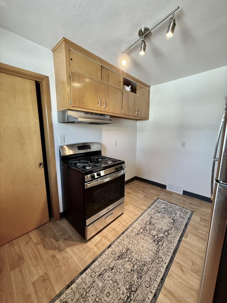 609 North Cedar Street Horicon, WI 53032 - Photo 9 of 25 597C6163-B5DA-435E-9F64-BC5AFBE3D960_1_1