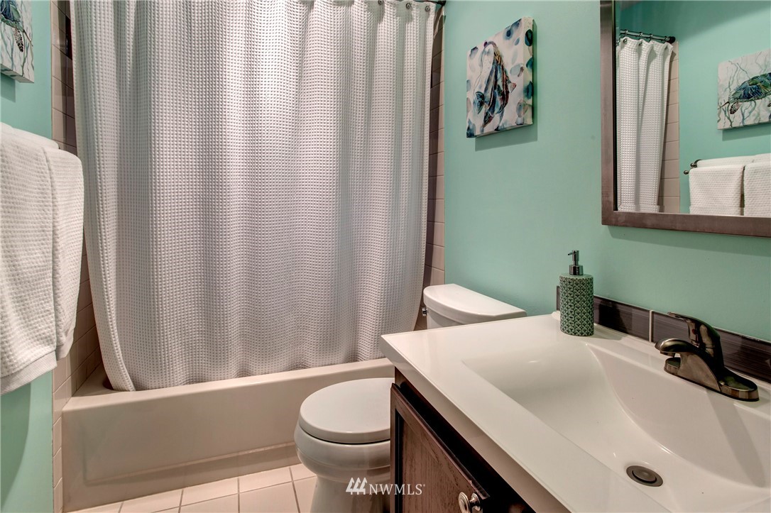 2220 Field Avenue Northeast Renton, WA 98059 - Photo 15 of 25