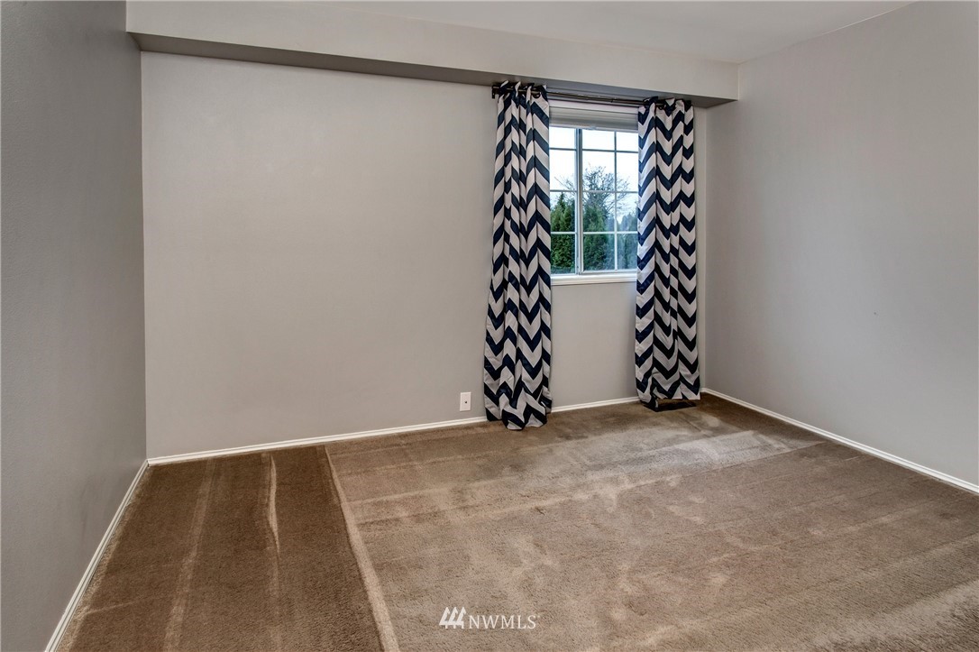 2220 Field Avenue Northeast Renton, WA 98059 - Photo 16 of 25