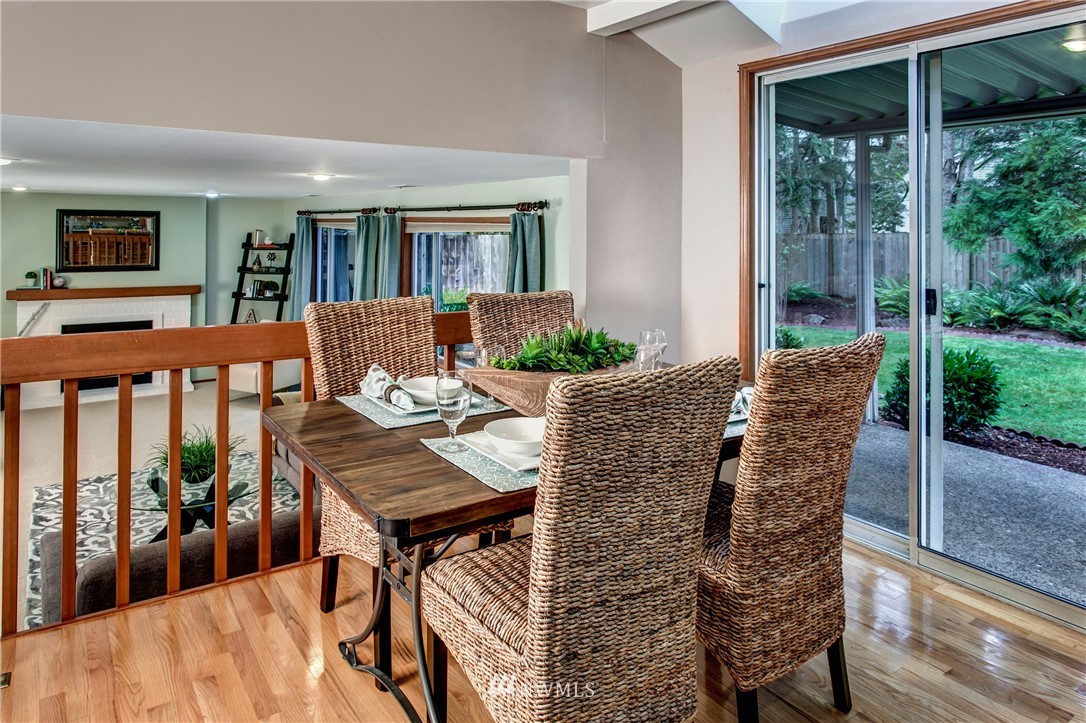 2220 Field Avenue Northeast Renton, WA 98059 - Photo 3 of 25