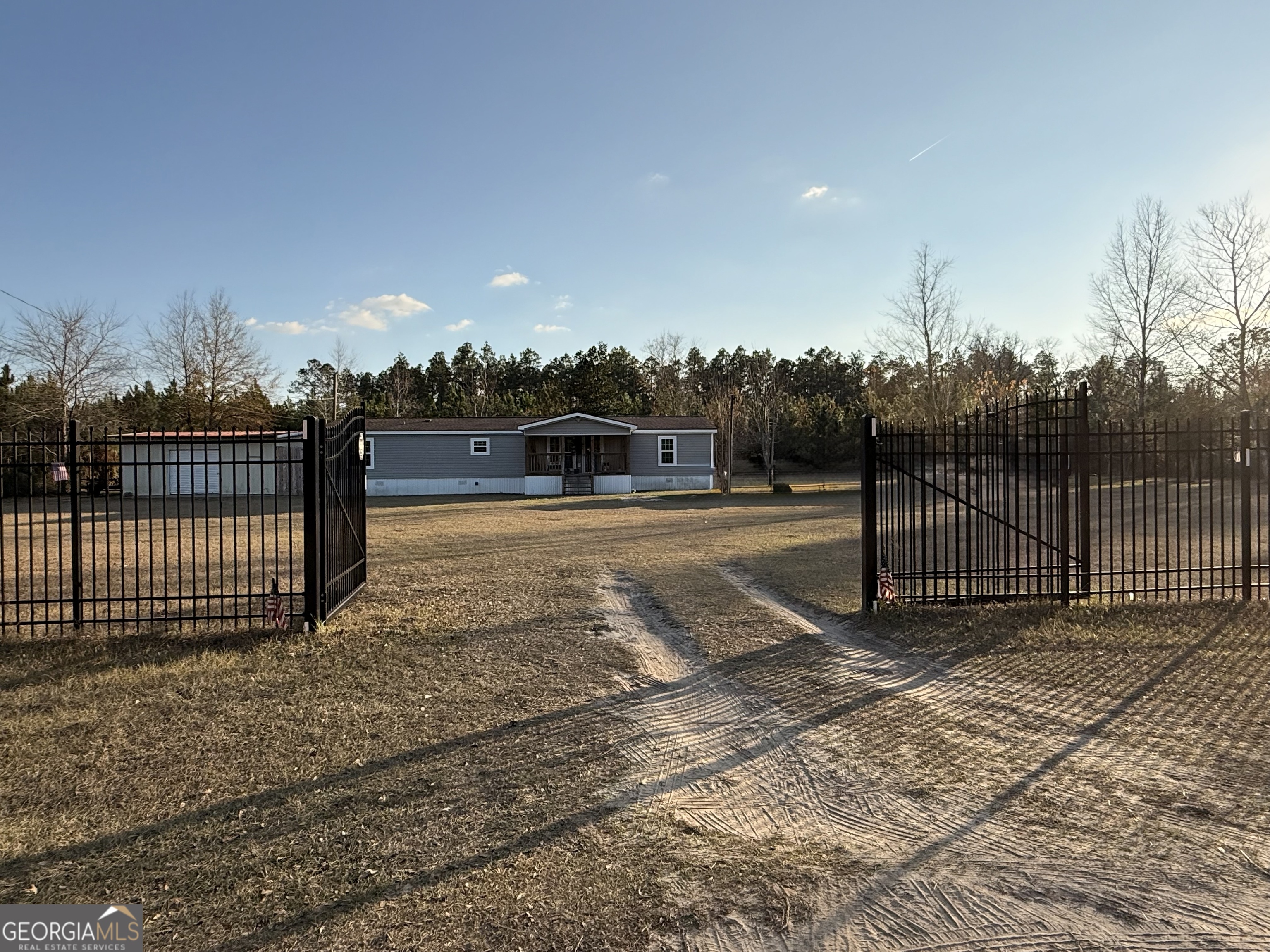 5817 Cantrell Road Patterson, GA 31557 - Photo 2 of 37