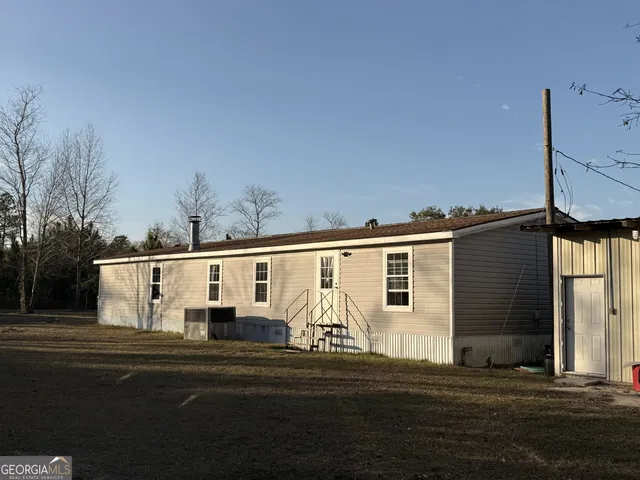 a view of dirt field