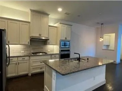 $2,600 | 1105 Water Street, Carrollton, TX 75007