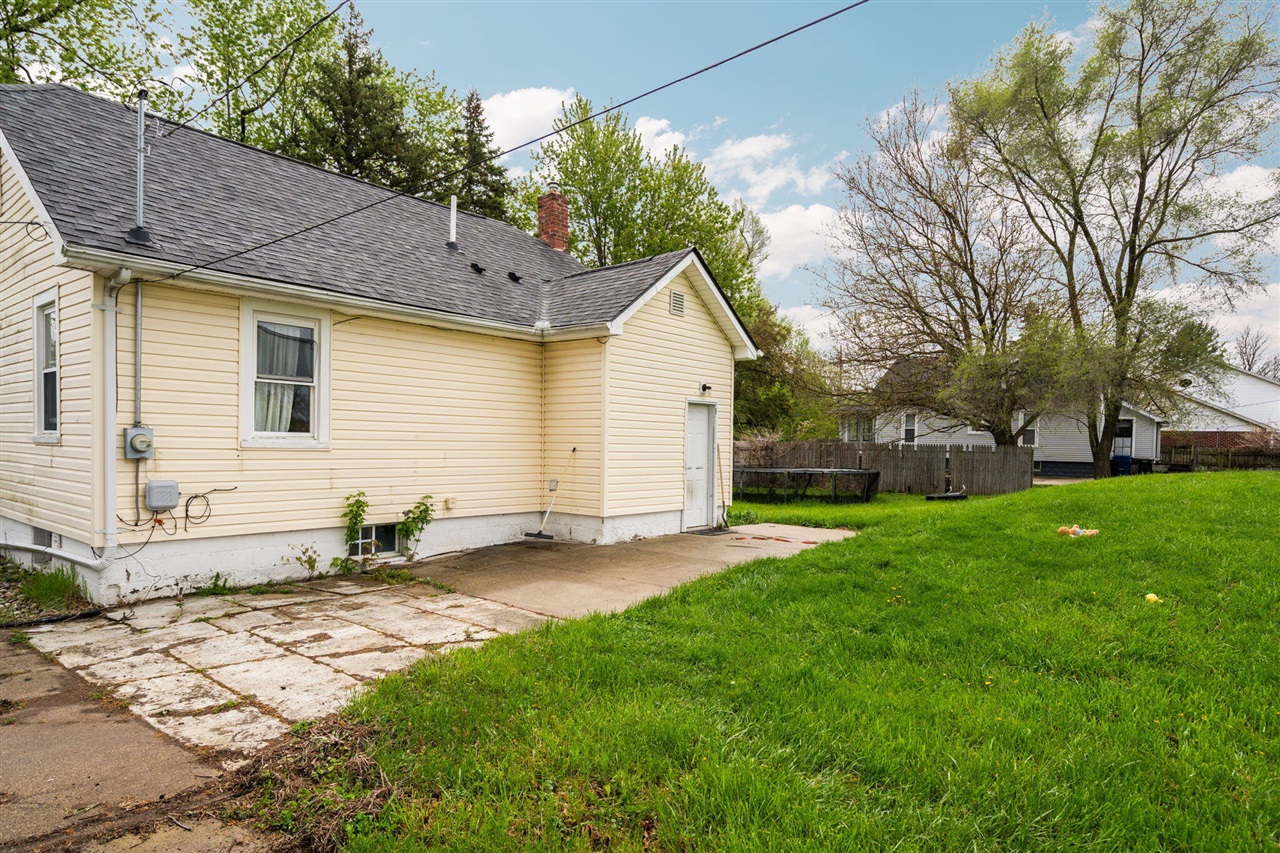 8659 North Canton Center Road Canton, MI 48187 - Photo 33 of 37