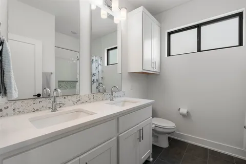 $1,050,000 | 3007 Chennault Street, Austin, TX 78723