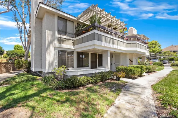 $2,995 | 22182 Cedar Pointe, Unit 1D, Lake Forest, CA 92630
