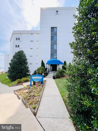 $409,900 | 128 Prince Street, Unit 106, Tappahannock, VA 22560