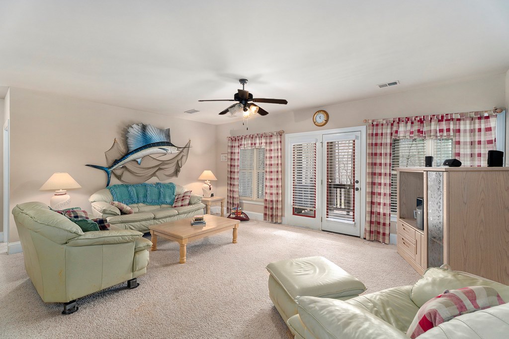 277 Hunters Ridge Road Mineral Bluff, GA 30559 - Photo 15 of 35 Lower living area