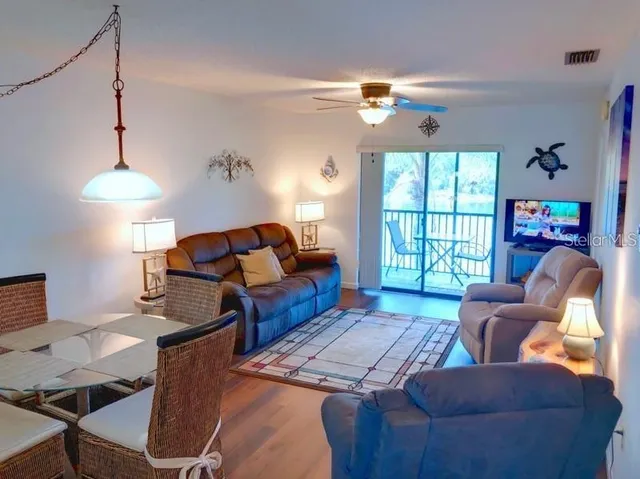 $3,000 | 4056 Oakview Drive, Unit E7, Port Charlotte, FL 33980