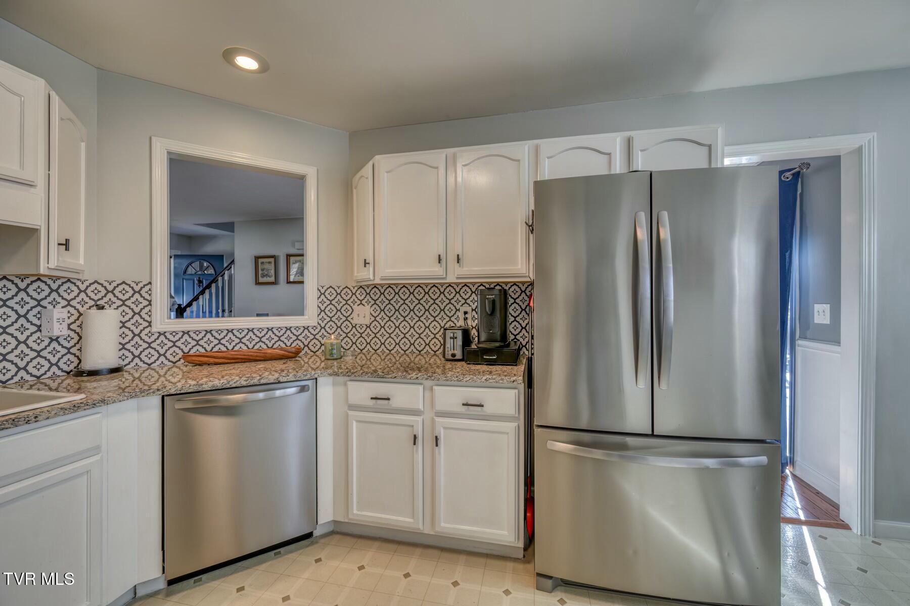 164 Dean Archer Road Jonesborough, TN 37659 - Photo 18 of 45 Kitchen
