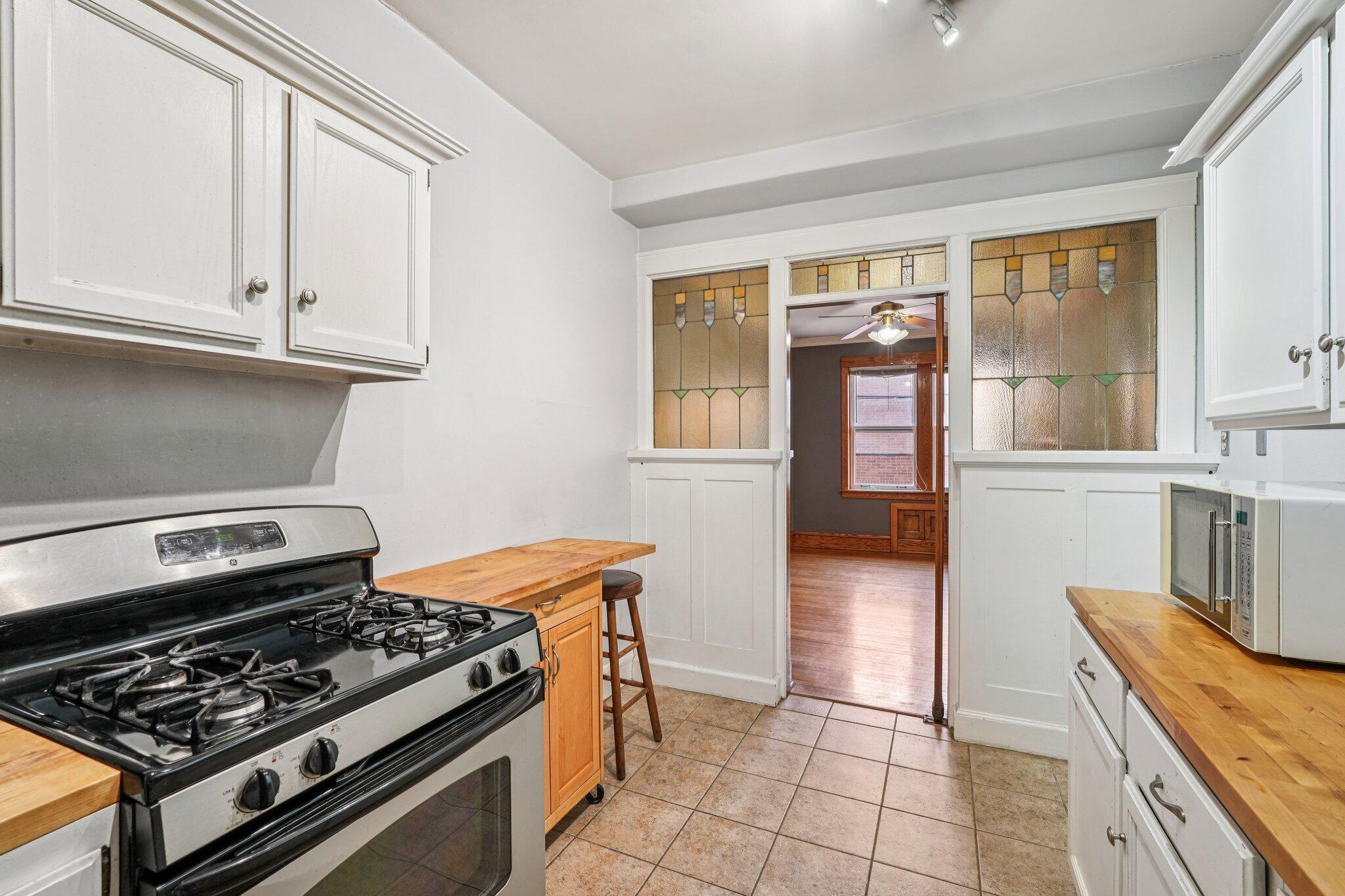 1983 North Summit Avenue, Unit 34 Milwaukee, WI 53202 - Photo 16 of 35 Kitchen