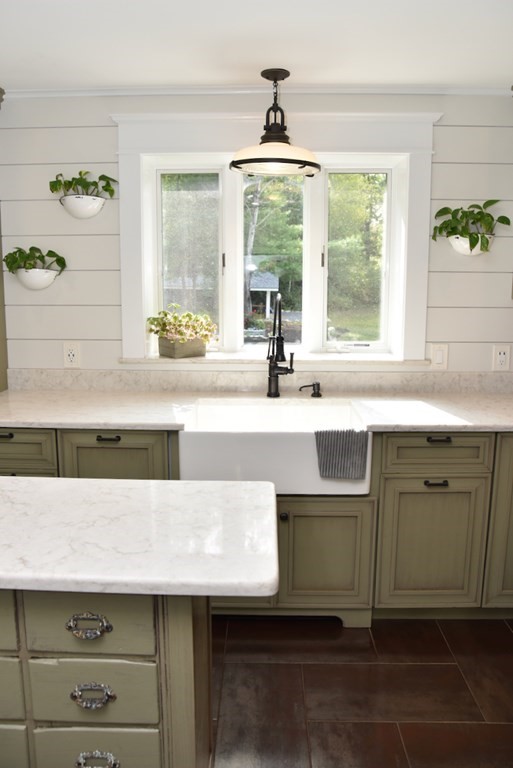 176 East County Road Rutland, MA 01543 - Photo 5 of 42