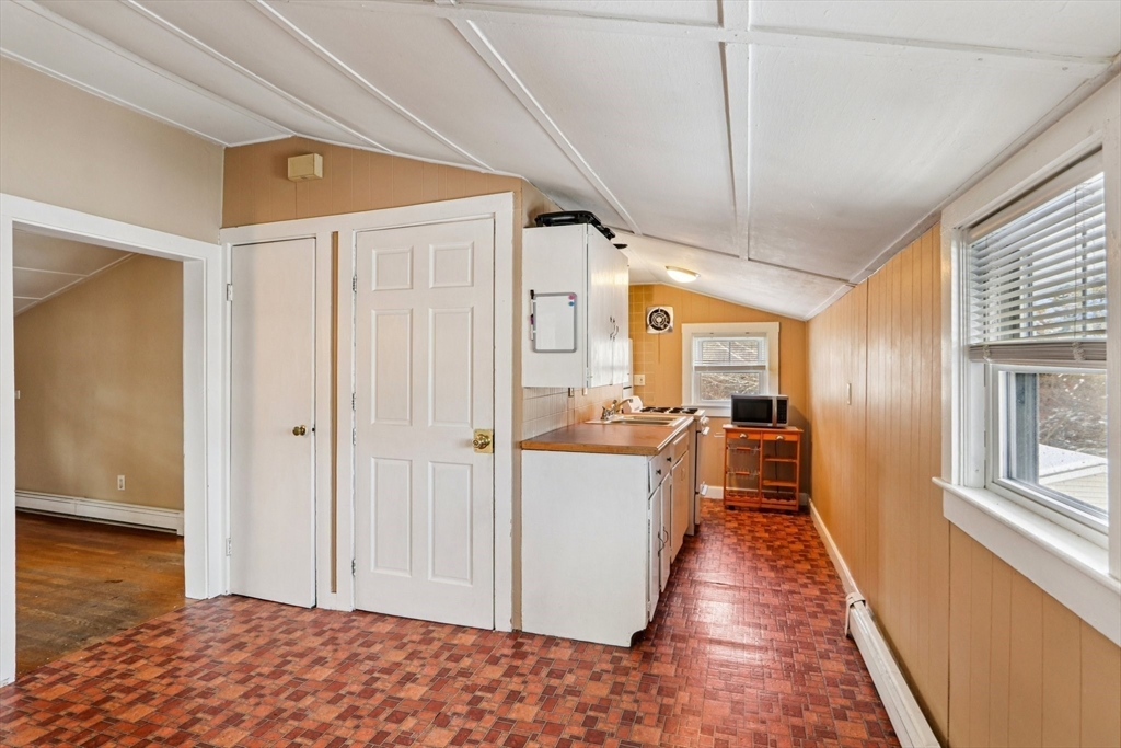 21 Briggs Street Taunton, MA 02780 - Photo 22 of 41