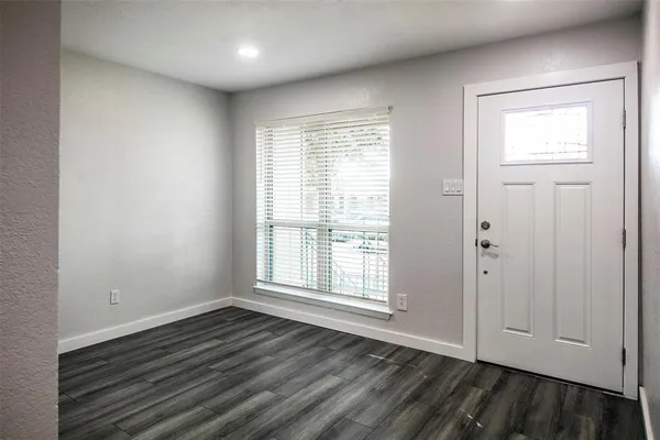 $140,000 | 849 Gun Barrel Lane, Unit F5, Gun Barrel City, TX 75156