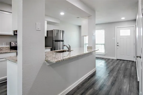 $140,000 | 849 Gun Barrel Lane, Unit F5, Gun Barrel City, TX 75156