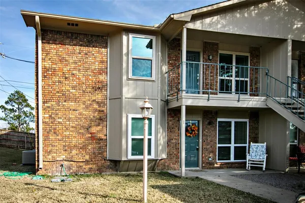 $140,000 | 849 Gun Barrel Lane, Unit F5, Gun Barrel City, TX 75156