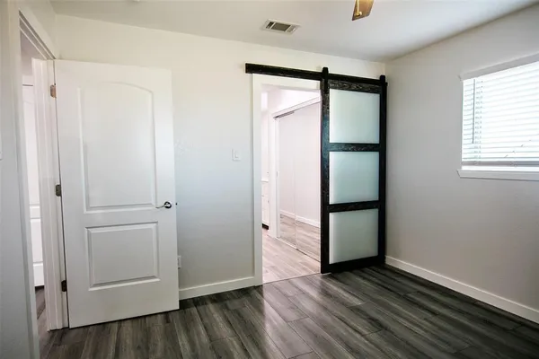 $140,000 | 849 Gun Barrel Lane, Unit F5, Gun Barrel City, TX 75156