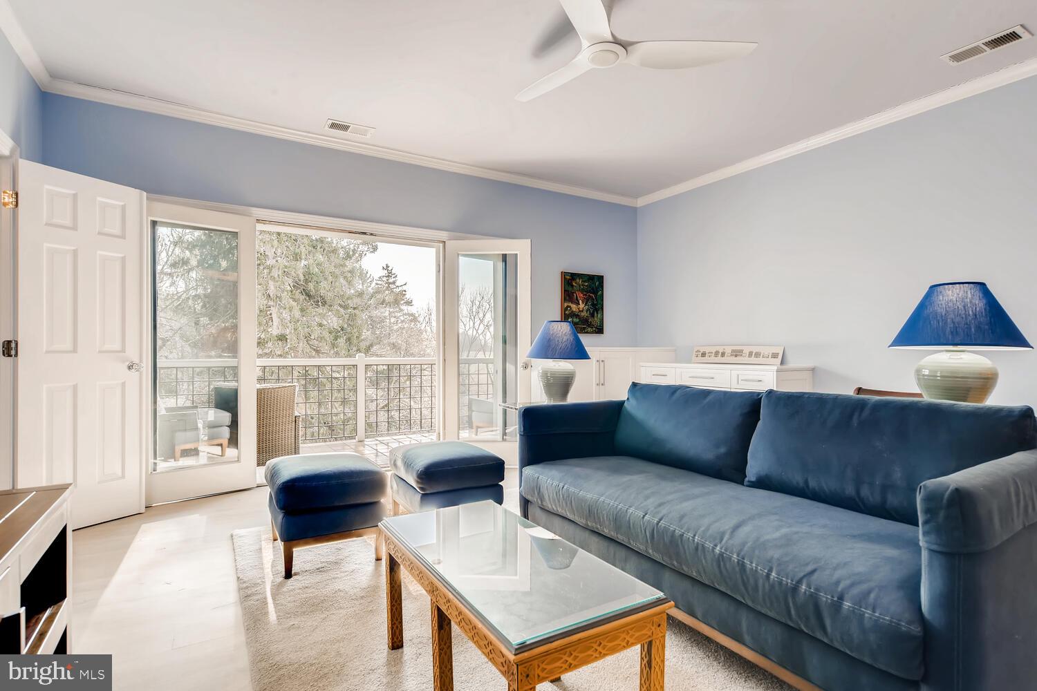 9 Devon Hill Road, Unit B2 Baltimore, MD 21210 - Photo 30 of 58 Second floor family room with covered balcony