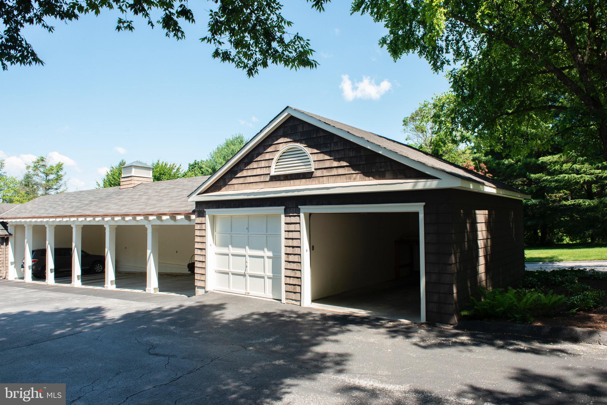 9 Devon Hill Road, Unit B2 Baltimore, MD 21210 - Photo 38 of 58 Included 1 car garage (one with closed door)