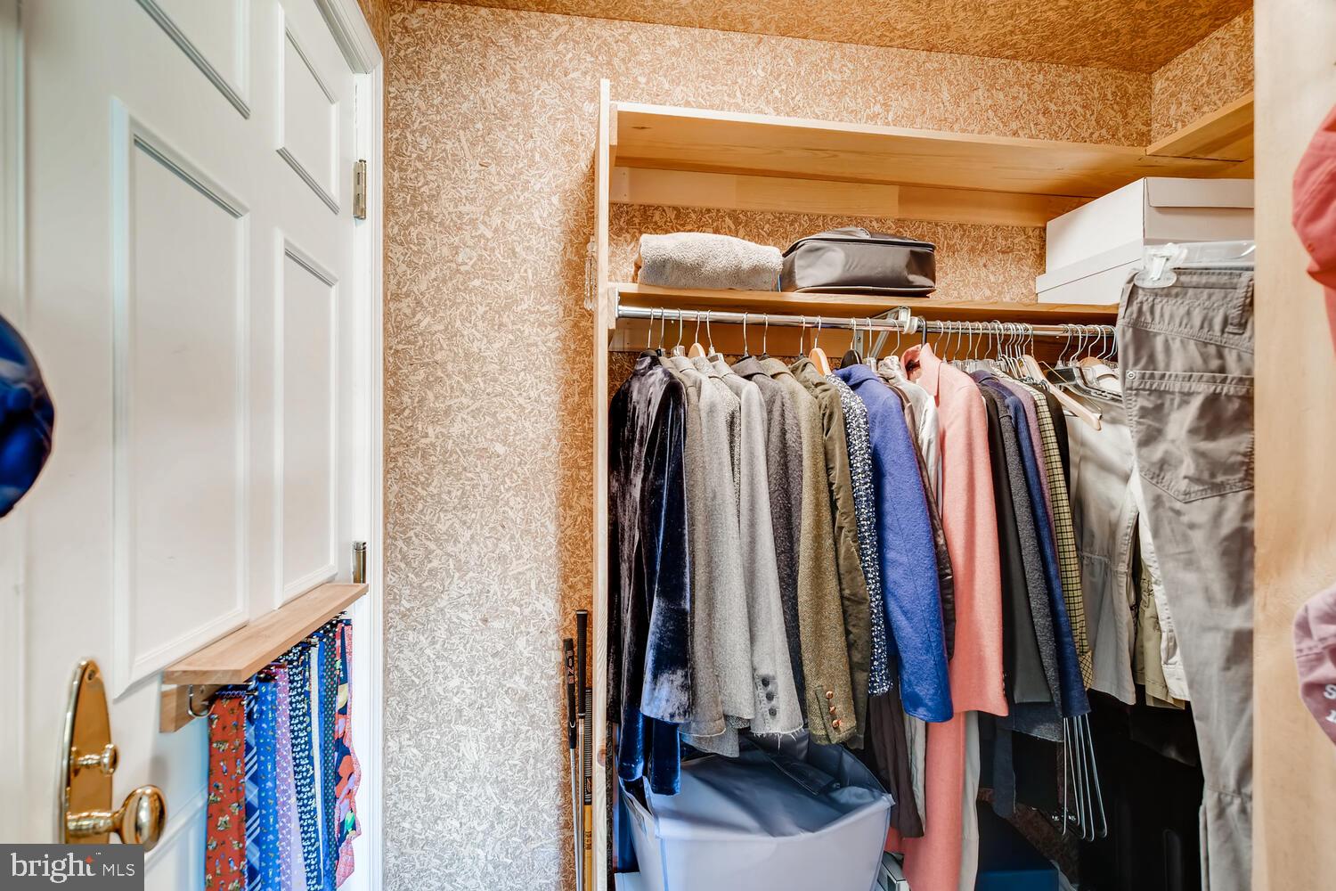 9 Devon Hill Road, Unit B2 Baltimore, MD 21210 - Photo 49 of 58 FEATURE: Walk-in cedar-lined closet off guest bdrm