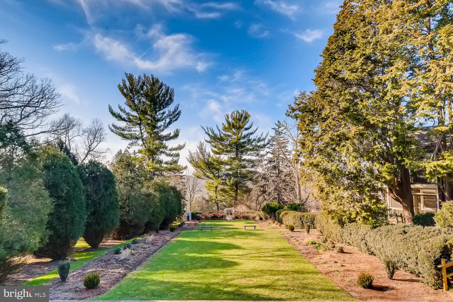 9 Devon Hill Road, Unit B2 Baltimore, MD 21210 - Photo 57 of 58 View of parterre