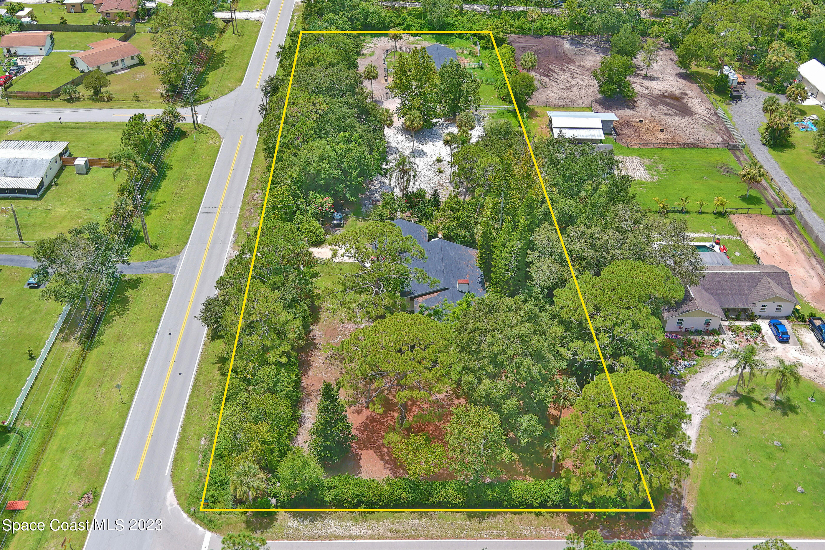 2525 Friday Road Cocoa, FL 32926 - Photo 48 of 77 a view of a garden