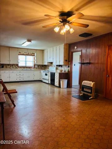$169,900 | 494 Elizabeth Road, Friendship, TN 38034