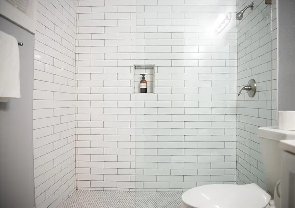 $1,425 | 1405 Hyde Park Boulevard, Unit 6, Houston, TX 77006