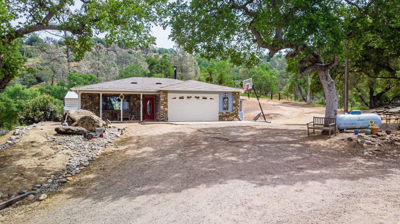 43237 Ellen Mine Road Coarsegold, CA 93614 - Photo 1 of 50 Gallery Image 1