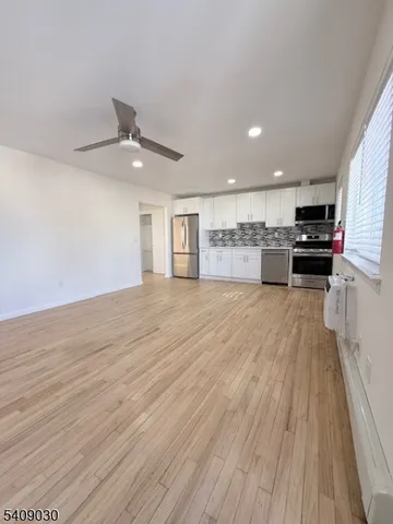 $1,850 | 114 North Beverwyck Road, Unit 11, Lake Hiawatha, NJ 07034