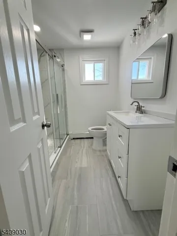 $1,850 | 114 North Beverwyck Road, Unit 11, Lake Hiawatha, NJ 07034