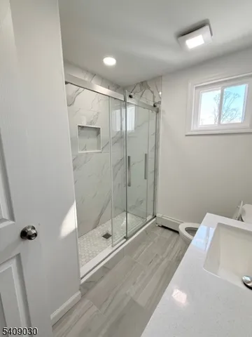 $1,850 | 114 North Beverwyck Road, Unit 11, Lake Hiawatha, NJ 07034