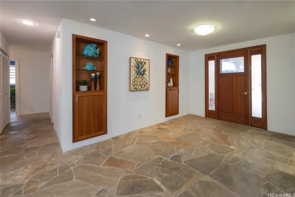 $1,725,000 | 626 Papalani Street, Kailua, HI 96734