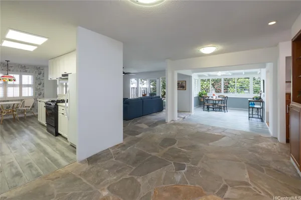 $1,725,000 | 626 Papalani Street, Kailua, HI 96734