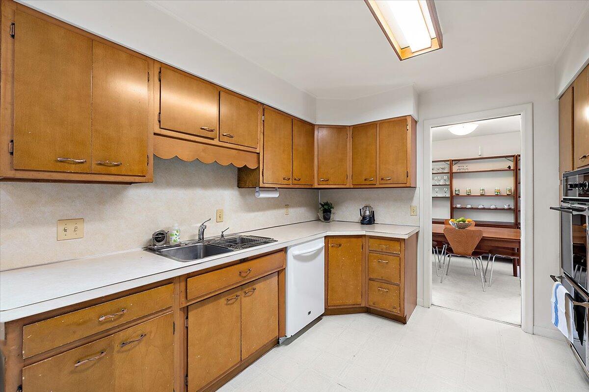 2511 Londonderry Road Ann Arbor, MI 48104 - Photo 16 of 47 29-2511 Londonderry Rd-29