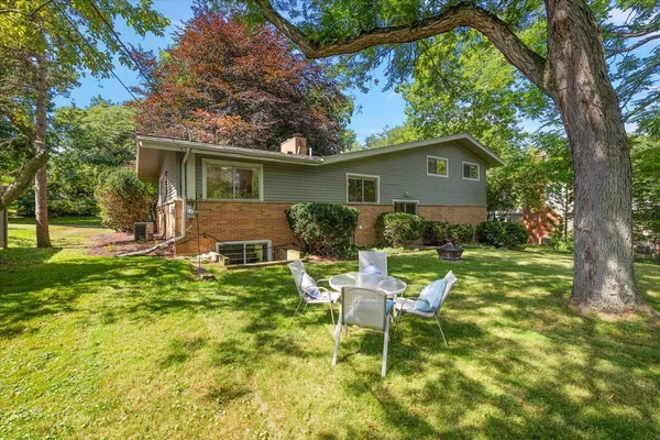 $805,000 | 2511 Londonderry Road, Ann Arbor, MI 48104